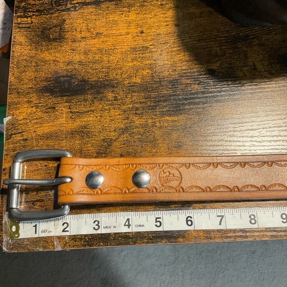 Leather Brown Belt w/Silver Plated Hardware w/Scalloped Design on Belt Size~ 48” - Picture 12 of 13